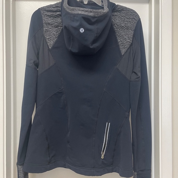 Lululemon Run Back On Track Pullover Hoodie Ponytail Hole - Picture 8 of 11